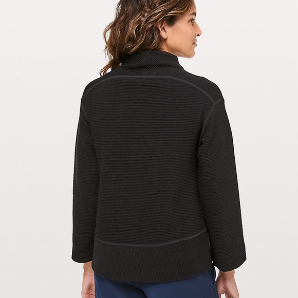 lululemon On Repeat Mock Neck - Picture 5 of 10